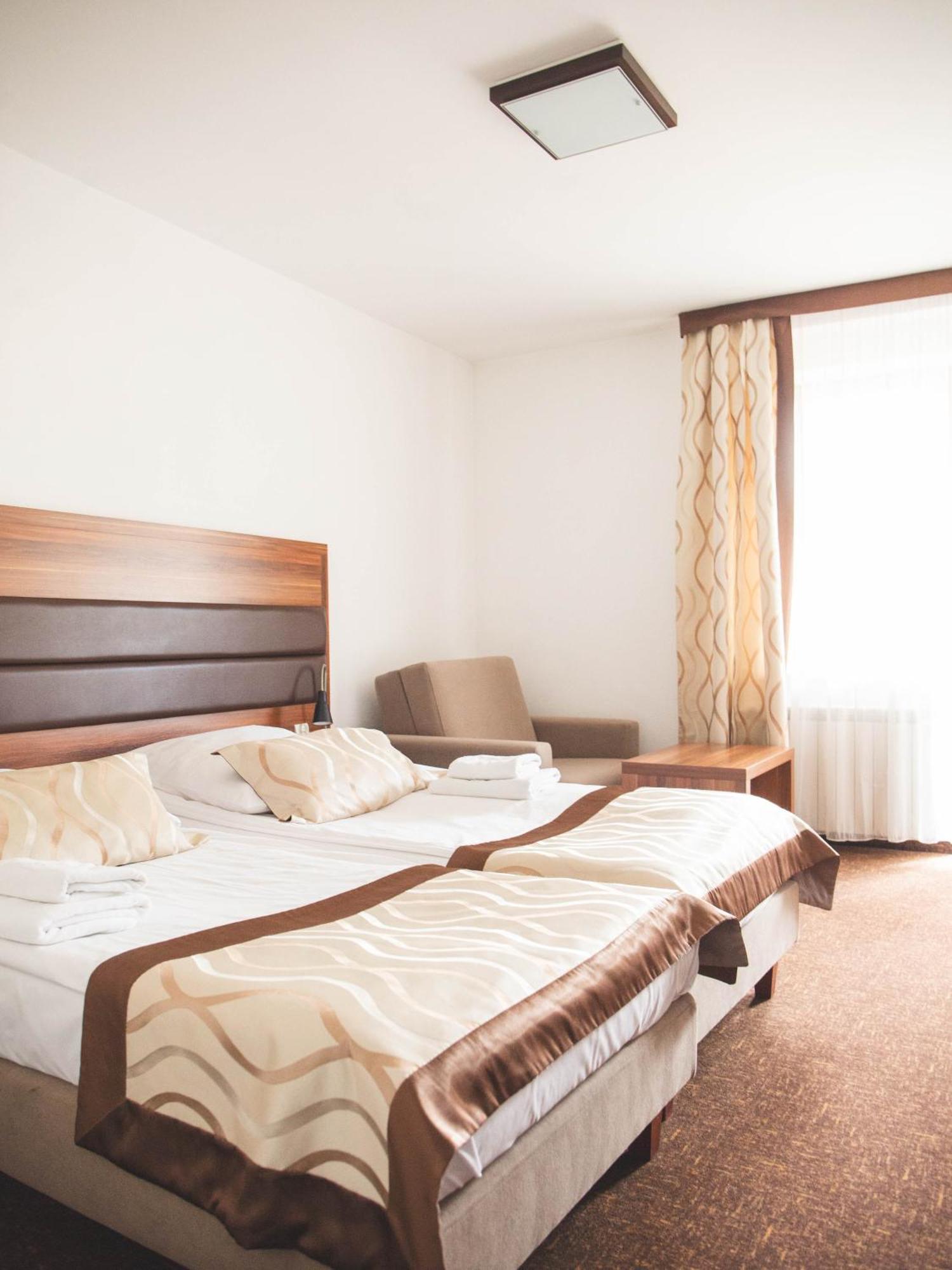 Hotel Beskidian Венгерска-Гурка Экстерьер фото