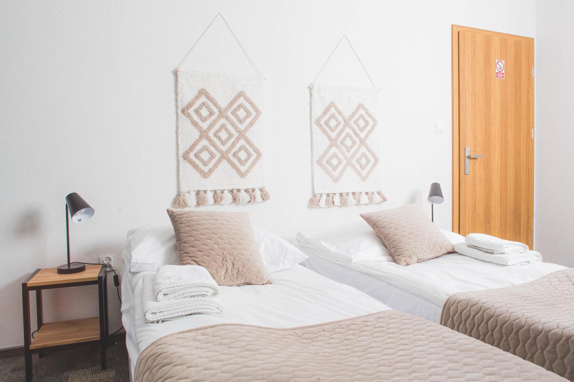 Hotel Beskidian Венгерска-Гурка Экстерьер фото