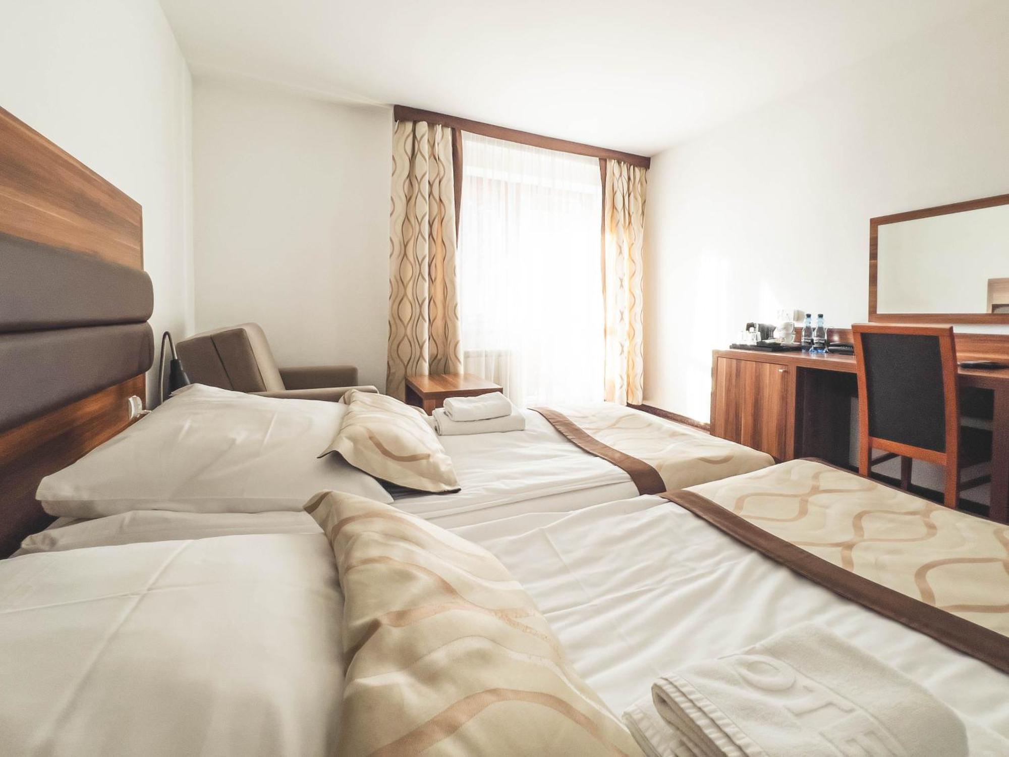 Hotel Beskidian Венгерска-Гурка Экстерьер фото