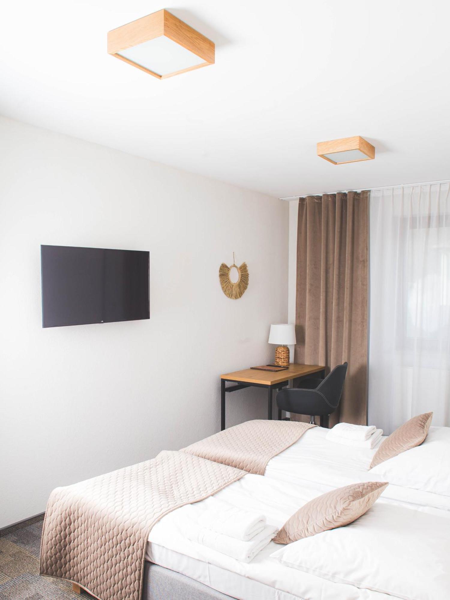 Hotel Beskidian Венгерска-Гурка Экстерьер фото